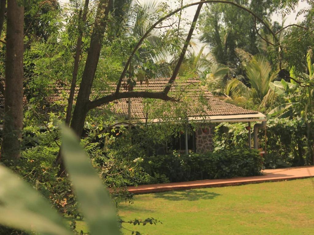 Red House 3Bhk Villa Karjat Eksteriør bilde